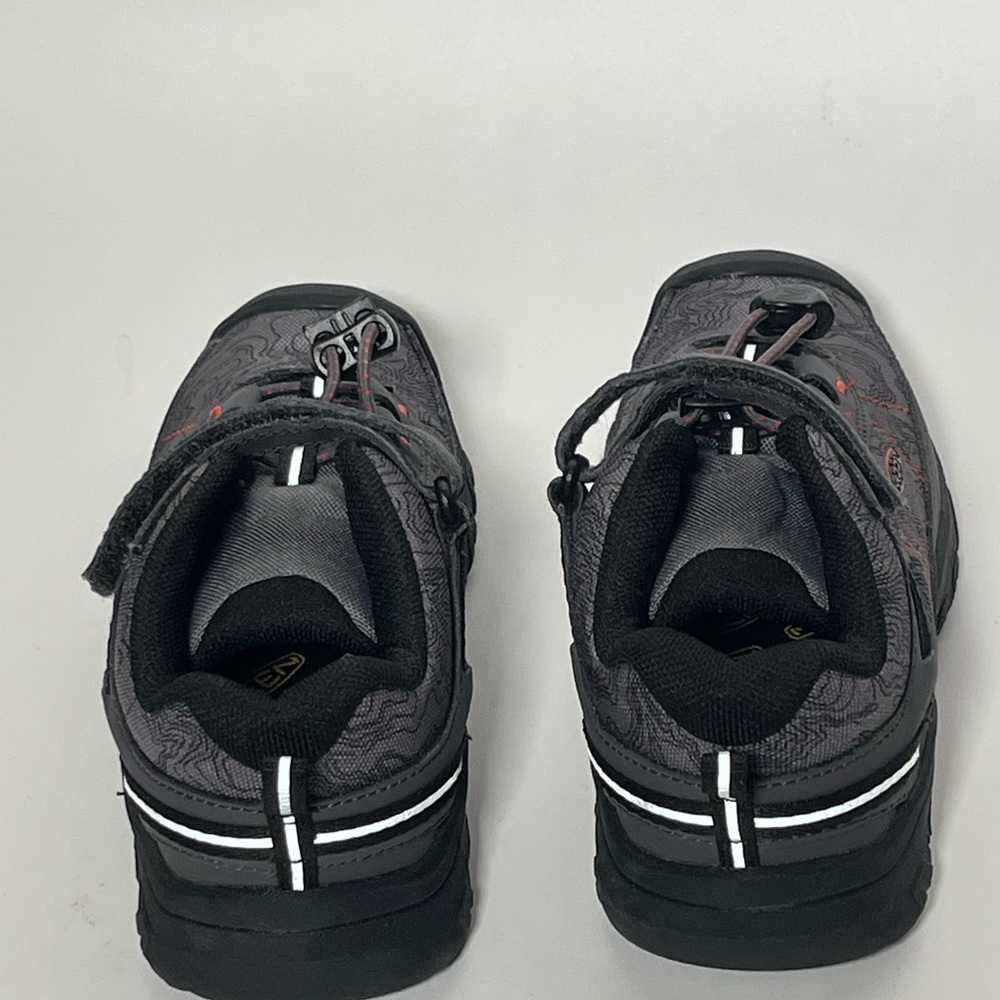 Keen Kids' Targhee Charcoal and Black Sneakers Size 10 NWOB - Picture 4 of 6